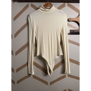 WeWoreWhat Cream Ribbed Turtleneck Long Sleeve Stretch Thong Bodysuit Size Large